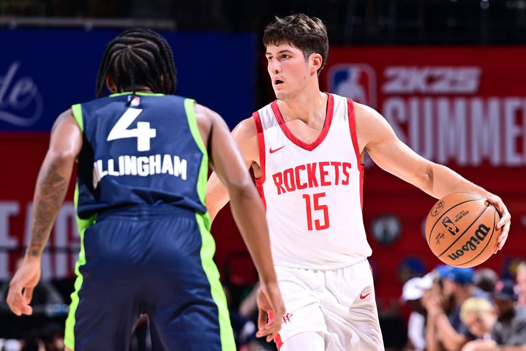 花哨过人更 花哨过人更