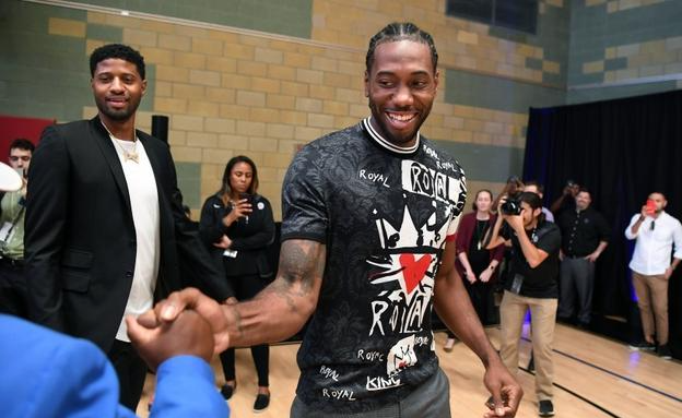 里快速拉开 里快速拉开